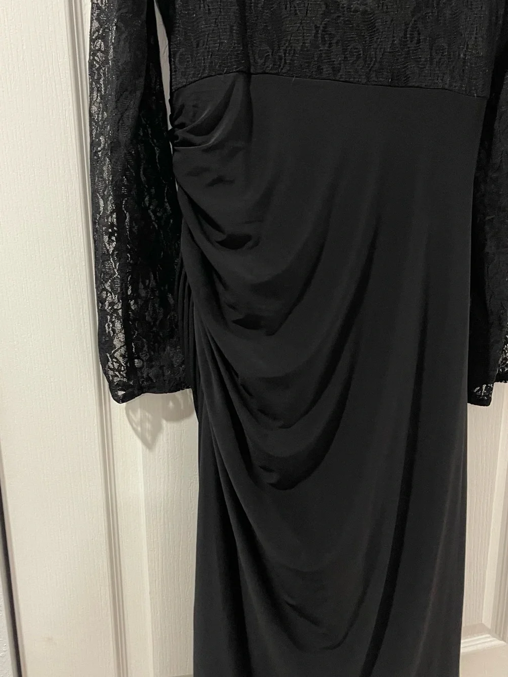Chaps Black Lace Long-Sleeve Ruched Midi Dress